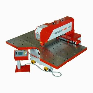 CNC-Stanzmaschine