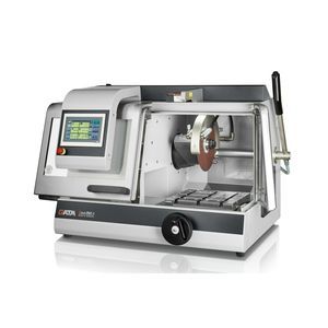 Laser-Schneidemaschine 1