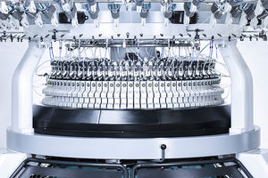 zirkuläre Strickmaschine 1