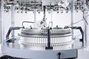 zirkuläre Strickmaschine 1