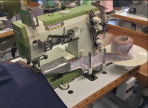 Overlockstich-Nähmaschine