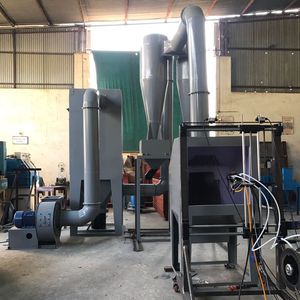offene Lackierkabine