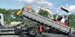 Abrollkipper mit LKW Haken 1