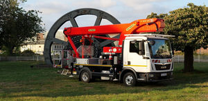 LKW-montierte Teleskoparbeitsbühne 1