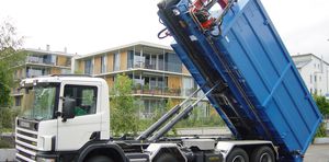 Abrollkipper mit LKW Haken 1