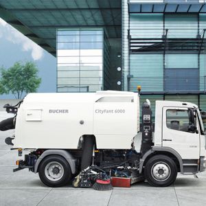 Kehrmaschine für Anbau