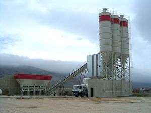 festinstallierte Betonmischanlage 1
