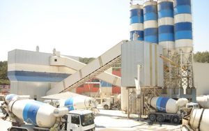 festinstallierte Betonmischanlage 1