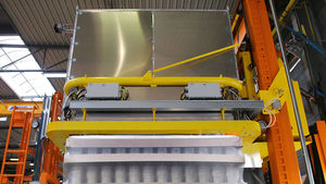 Haubenmaschine mit Schrumpffolie 1