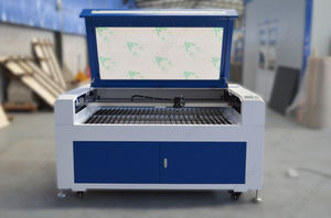 CO2-Laser-Schneidemaschine
