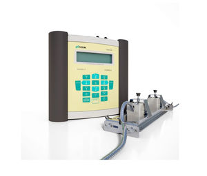 Ultraschall-Durchflussmesser / für Flüssigkeiten / bidirektional / tragbar