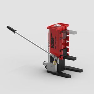 Hebebock mit Handpumpe