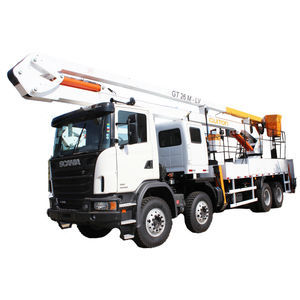 LKW-montierte Gelenkarbeitsbühne