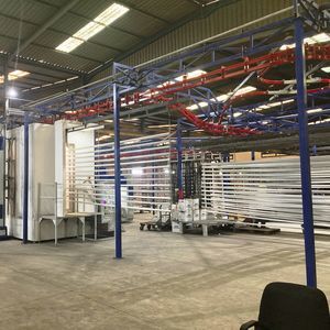 automatischer Pulverbeschichtungsanlage