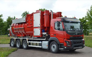 Sauglader-LKW / 4-Achsen / Tank