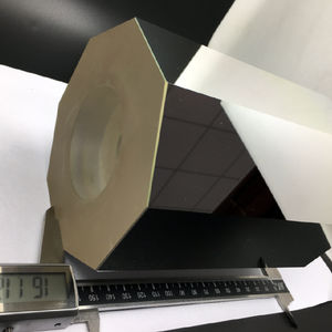 Optisches Prisma / Quarzglas