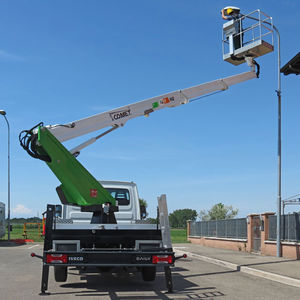 LKW-montierte Teleskoparbeitsbühne