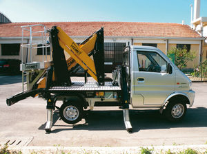 LKW-montierte Teleskoparbeitsbühne 1
