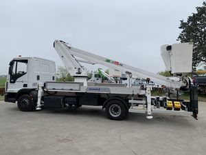 LKW-montierte Teleskoparbeitsbühne 1