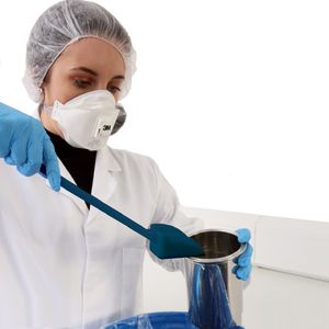 Probenschaufel mit Metalldetektor detektierbar
