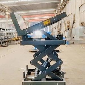 Scherenarbeitsbühne auf Rädern 1