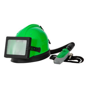 Helm mit Atemluftzufuhr