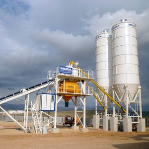 festinstallierte Betonmischanlage 1
