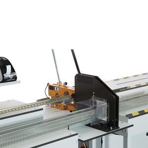 Guillotine-Schneidemaschine