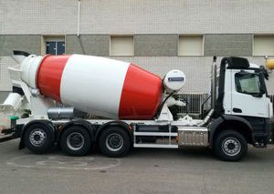 LKW-montierter Betonmischer 1