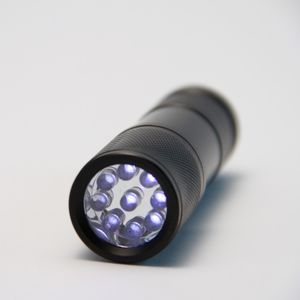 Lichtquelle zur Klebstoff-Aushärtung