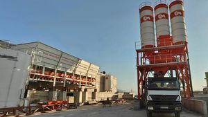 festinstallierte Betonmischanlage 1