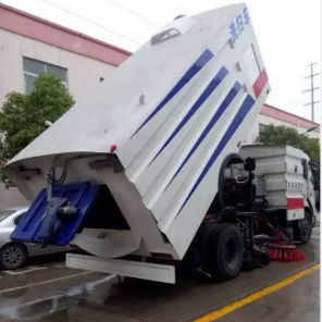 Sauglader-LKW 1