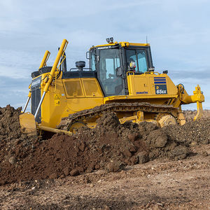 Bulldozer auf Raupen