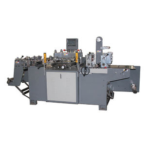 Schneidemaschine mit Ausstecher