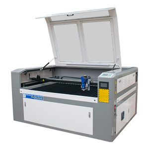 CO2-Laser-Schneidemaschine