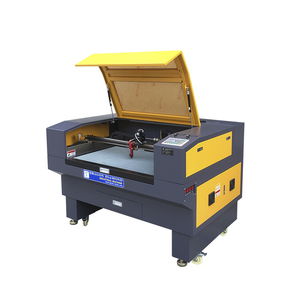 Laser-Schneidemaschine
