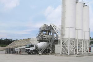 festinstallierte Betonmischanlage