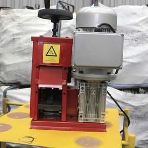 Abisoliermaschine für Kabel