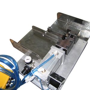 Abgratmaschine