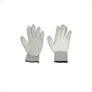 Handschuh für Materialumschlag