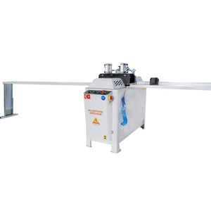 Glashalteleiste-Schneidemaschine 1