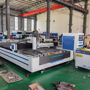 Laser-Schneidemaschine