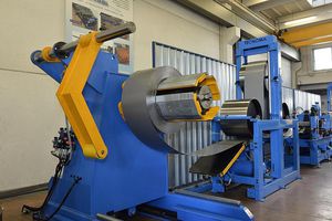 Metallprofil-Profiliermaschine