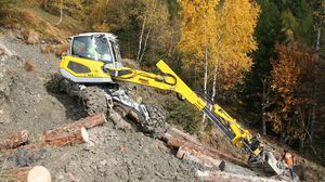 mittelgroßer Bagger