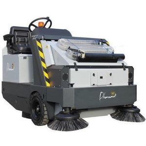 Aufsitzkehrmaschine 1