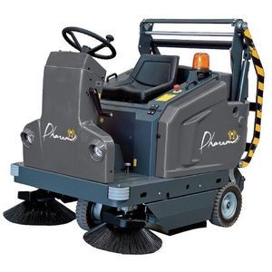 Aufsitzkehrmaschine 1