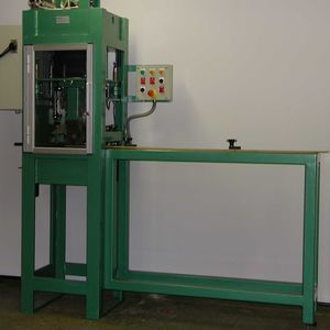 Holzmarkiermaschine 1