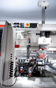 automatische Kantenanleimmaschine 1