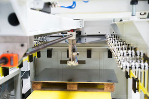 Stapelmaschine für die Blechbearbeitung 1