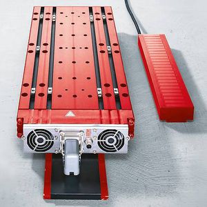 Linearer Servomotor / Synchron